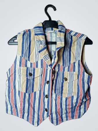 Gestreifte ärmellose Button-up-Weste