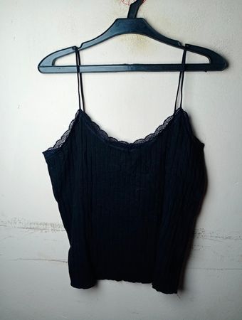 everme Black Lace Trim Cami Top