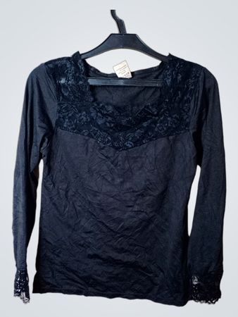 Ouno Most Comfortable Underwear Size M Black Long Sleeve Lace Trim Top