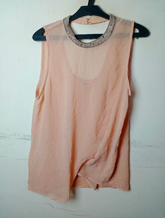 ONLY Choker Neck Sleeveless Blouse