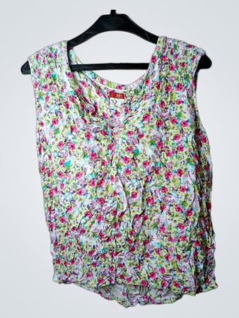 edc sleeveless floral top