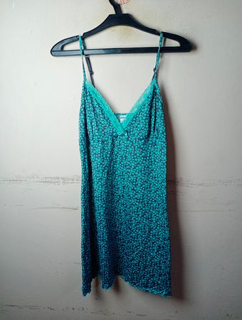 Benotti Blumenkleid mit Spaghettiträgern und Blumenmuster