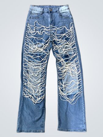 Perlenverzierte Jeans