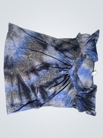 Blaues Paisley-Stoffkleid