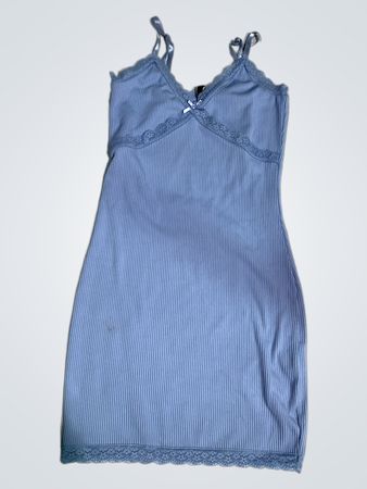 H&M Divided Rippen-Spitzenbesatz Cami-Kleid