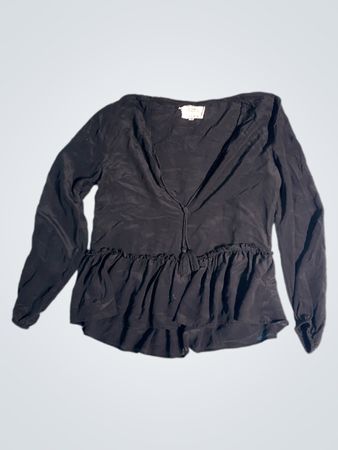 Schwarzes Peplum-Top mit langen Ärmeln
