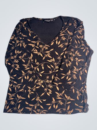 Briggs New York Petite Floral Print V-Neck Top