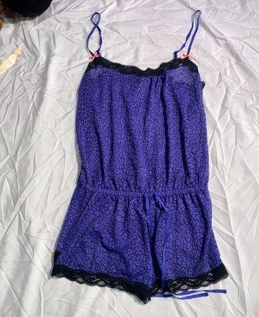 Xamzie Lila Leopardendruck Spitze Trim Overall