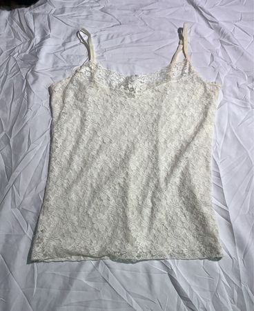 Weiße Spitzen-Camisole