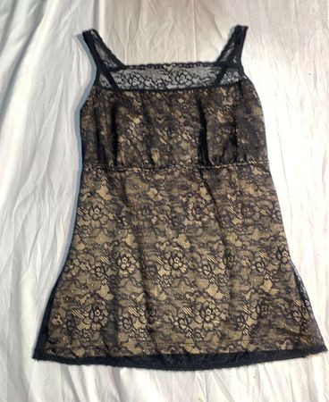 Be Chic Kollektion Schwarzes Spitzen-Nachthemd