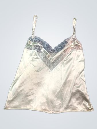 Weiße Satin-Camisole mit Spitzendetails