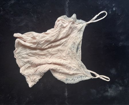Rosa Spitzenbesatz Cami