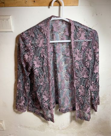 Durchsichtiger Spitzenblumen-Kimono