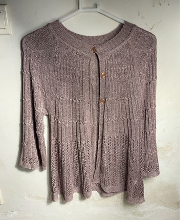 Rosa gestrickter Cardigan mit Knöpfen