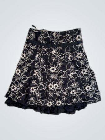 Z&biz Black Floral Embroidered Mini Skirt