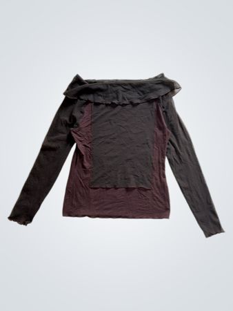 Burton Off-Shoulder Long Sleeve Blouse