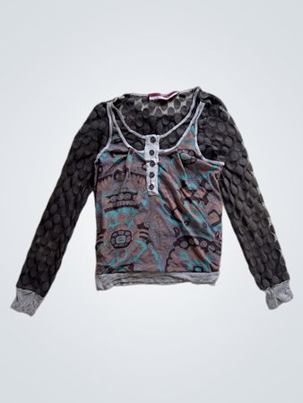 Gray and Black Long-Sleeve Top