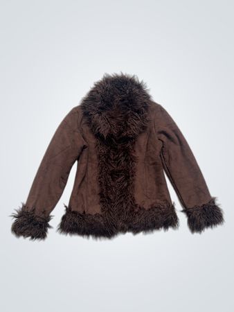 Jacke mit braunem Kunstfellbesatz