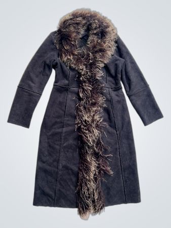 AMISU Long Coat with Fur Collar