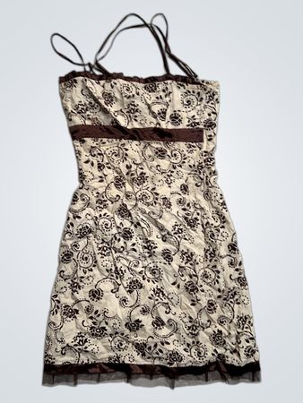 Braunes Blumendruck-Spaghettiträgerkleid mit Bänderdetail