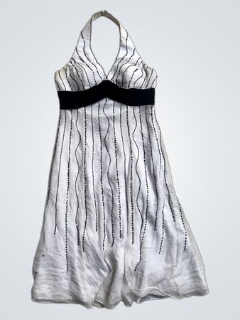 Sonia Pena Weißes Halterkleid mit schwarzen Verzierungen