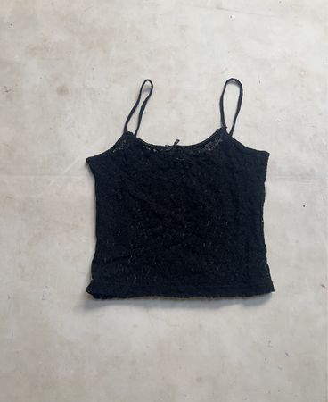 Schwarzes Spitzencamisole