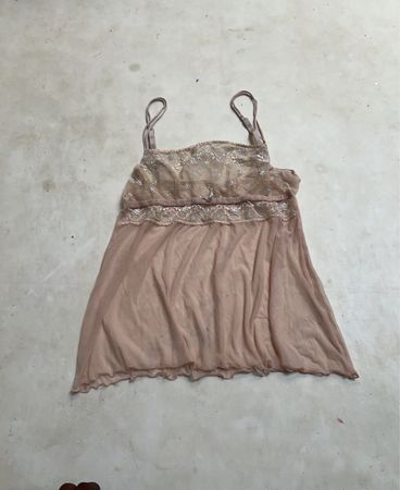 Rosa Spaghettiträger-Top mit Spitzenbesatz