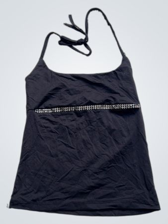 Schwarzes Tanktop mit verziertem Brustbereich
