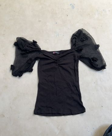 Piora Schwarzes Puff-Ärmel-Top