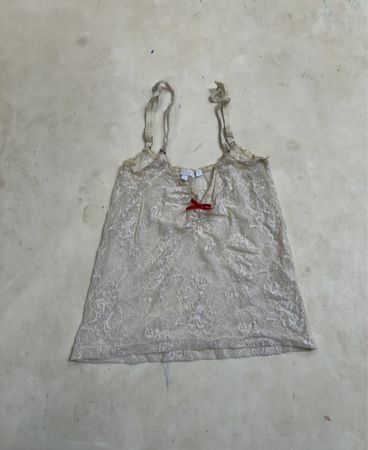 Valentino Intimates Spitzencamisole mit roter Schleife
