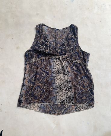 Ärmelloses Top mit Paisley-Muster