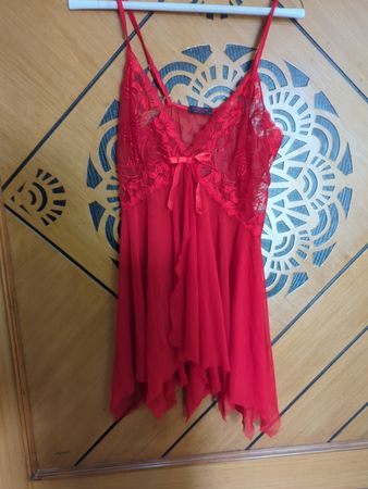 AvidLove Red Lace Chemise