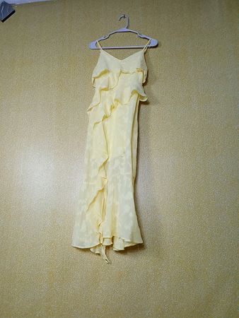 Robes maxi volantes jaunes