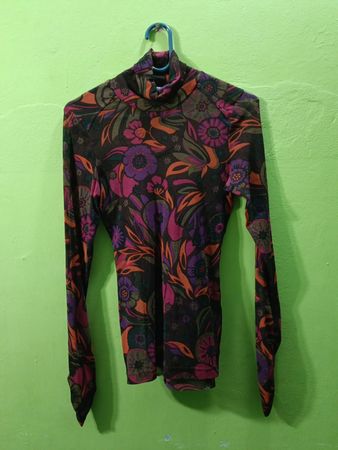 CHATTAWAK Floral Print Mock Neck Langarm-Oberteil
