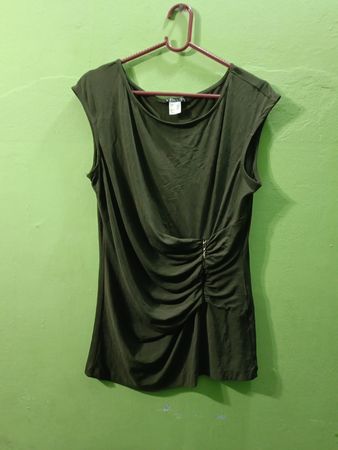 VENUS ärmelloses gerafftes Top