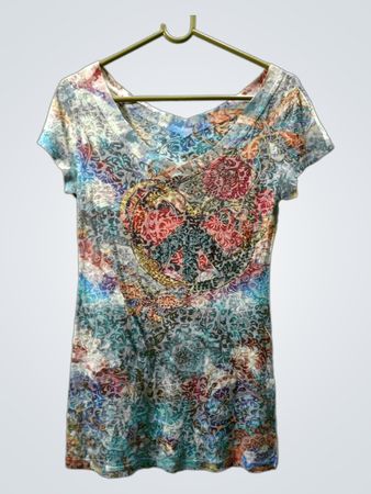 T-Shirt mit buntem Aufdruck