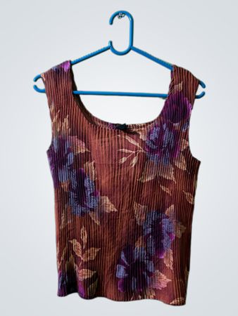 Damen-Top mit Blumenmuster und Plisseefalten
