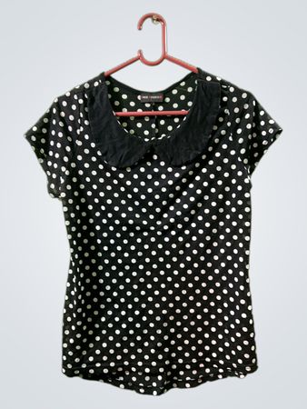 FREE KISSES Polka Dot Peter-Pan-Kragen Top
