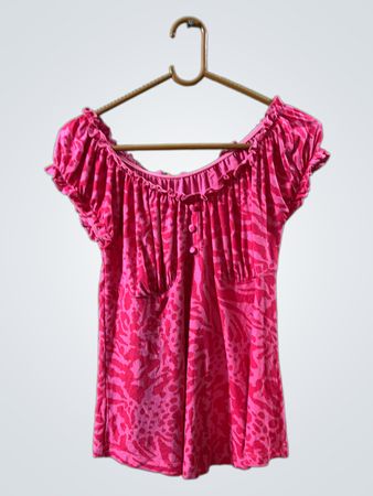 Rosa bedrucktes Off-Shoulder-Oberteil