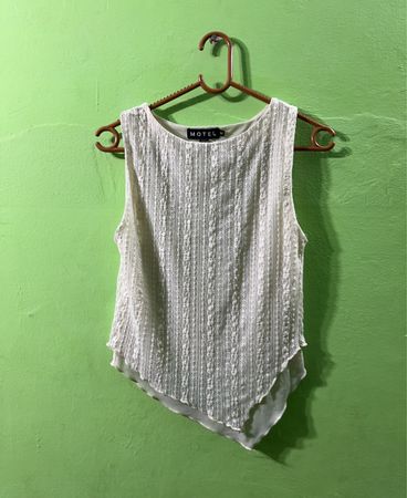 MOTEL White Lace Tank-Top