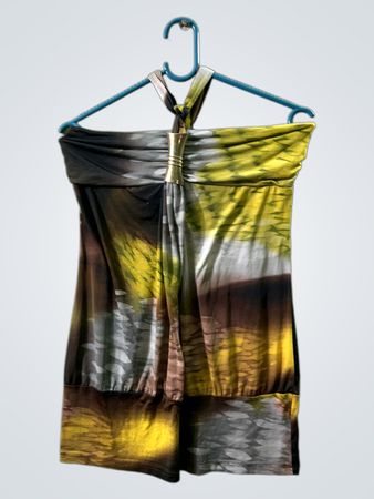 Halterkleid mit abstraktem Muster