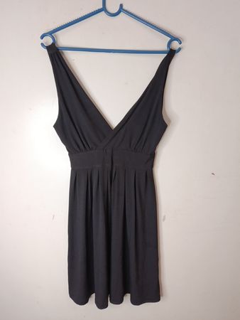 Jennyfer Black V-Ausschnitt Midikleid
