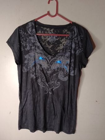 Artist Series mit Andrea Courchene T-Shirt