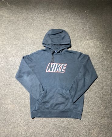Nike プルオーバーフーディー