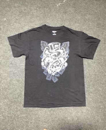 T-shirt graphique tête de mort Action Apparel