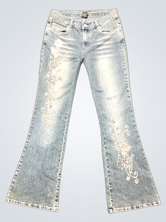 Suka Damenjeans mit Verzierungen und ausgestelltem Bein
