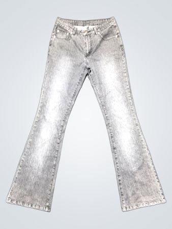 Grau ausgewaschene Schlagjeans