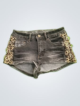 ROMWE Gray Denim Shorts with Leopard Accents