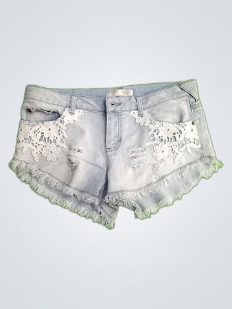 No Boundaries Light Wash Denim Shorts