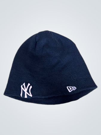 New Era Genuine Women's Black Beanie